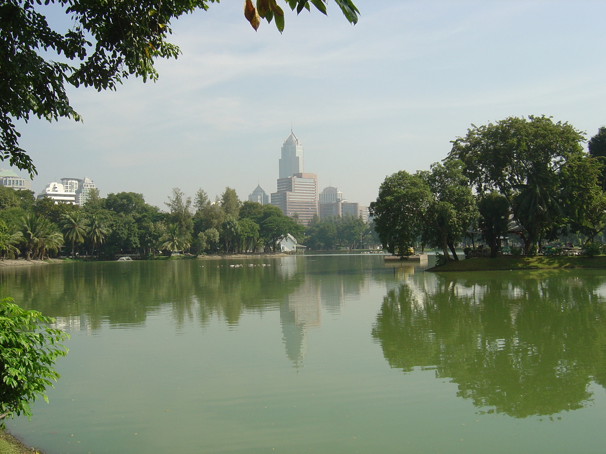 Picture Thailand Bangkok Lumpini Park 2005-12 12 - Hotels Lumpini Park