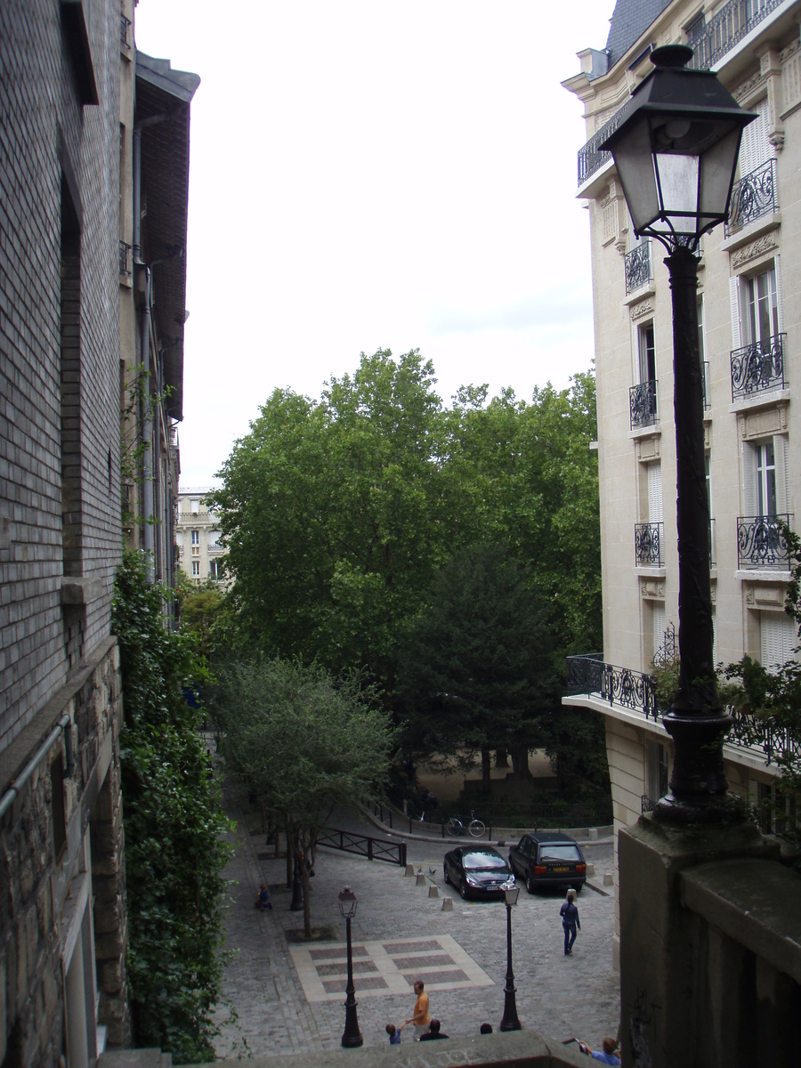 Picture France Paris 18th Arrondissement 2007-07 35 - Weather 18th Arrondissement