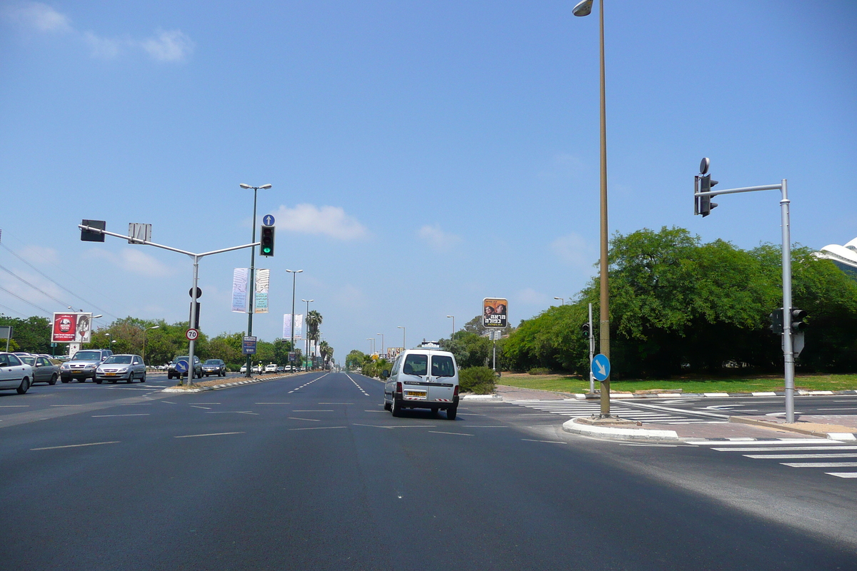 Picture Israel Tel Aviv Rokach Street 2007-06 1 - City Sights Rokach Street