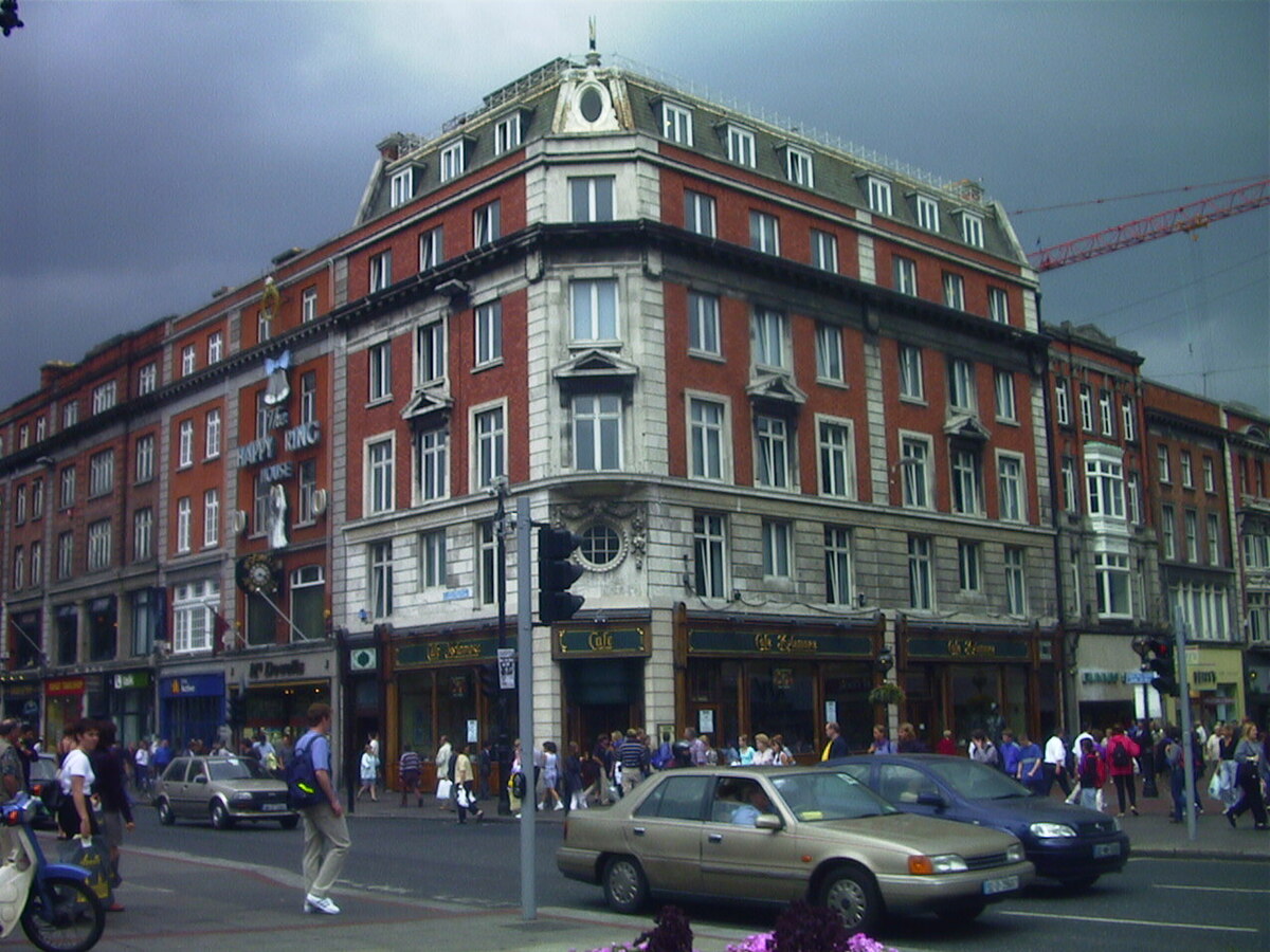 Picture Ireland Dublin 2000-07 13 - Lands Dublin