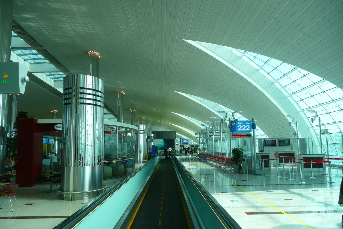 Picture United Arab Emirates Dubai Airport 2009-01 11 - French Restaurant Airport