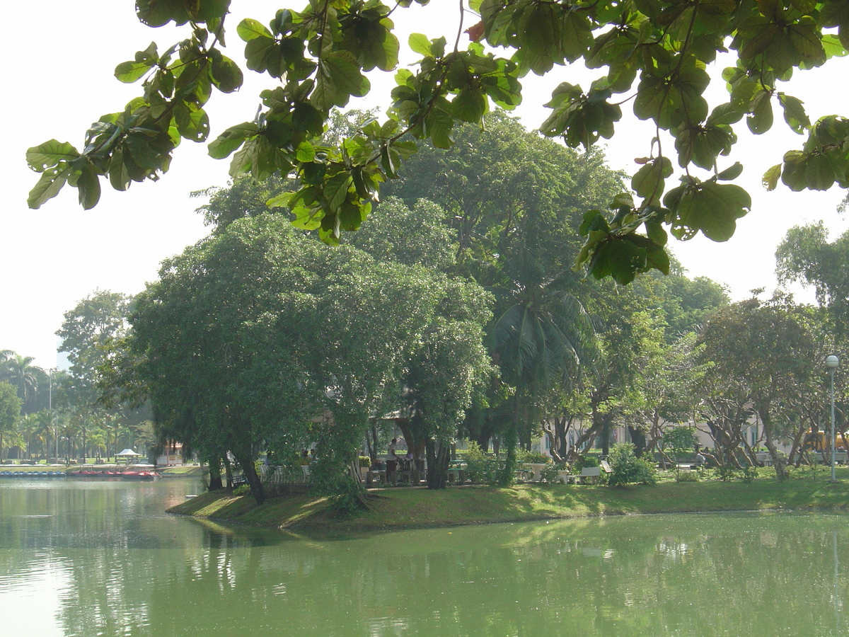 Picture Thailand Bangkok Lumpini Park 2005-12 23 - Restaurants Lumpini Park