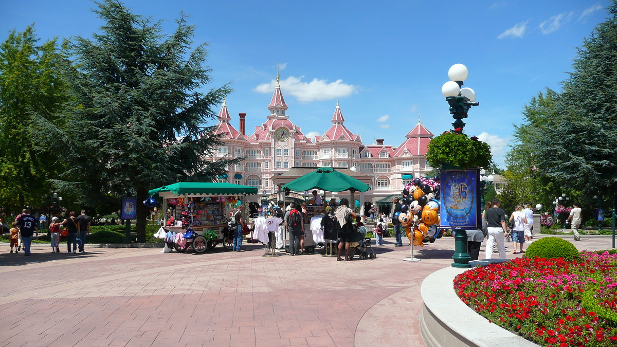 Picture France Disneyland Paris 2007-07 9 - Walking Street Disneyland Paris