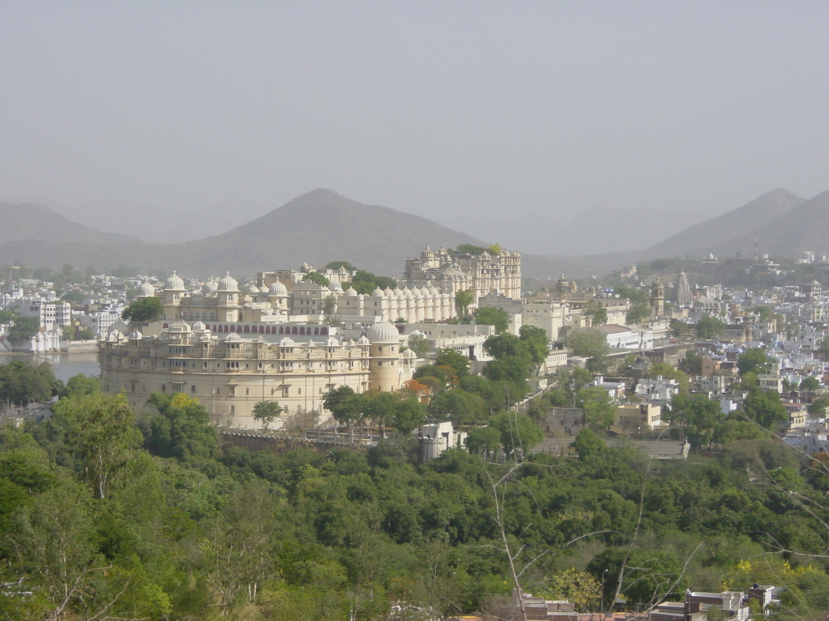 Picture India Udaipur 2003-05 42 - Hot Season Udaipur