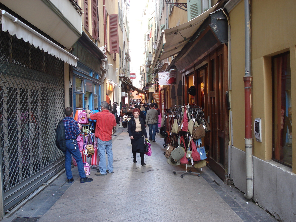 Picture France Nice 2006-10 37 - Streets Nice