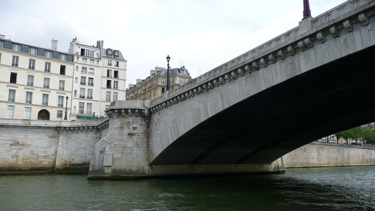 Picture France Paris Seine river 2007-06 28 - Accomodation Seine river