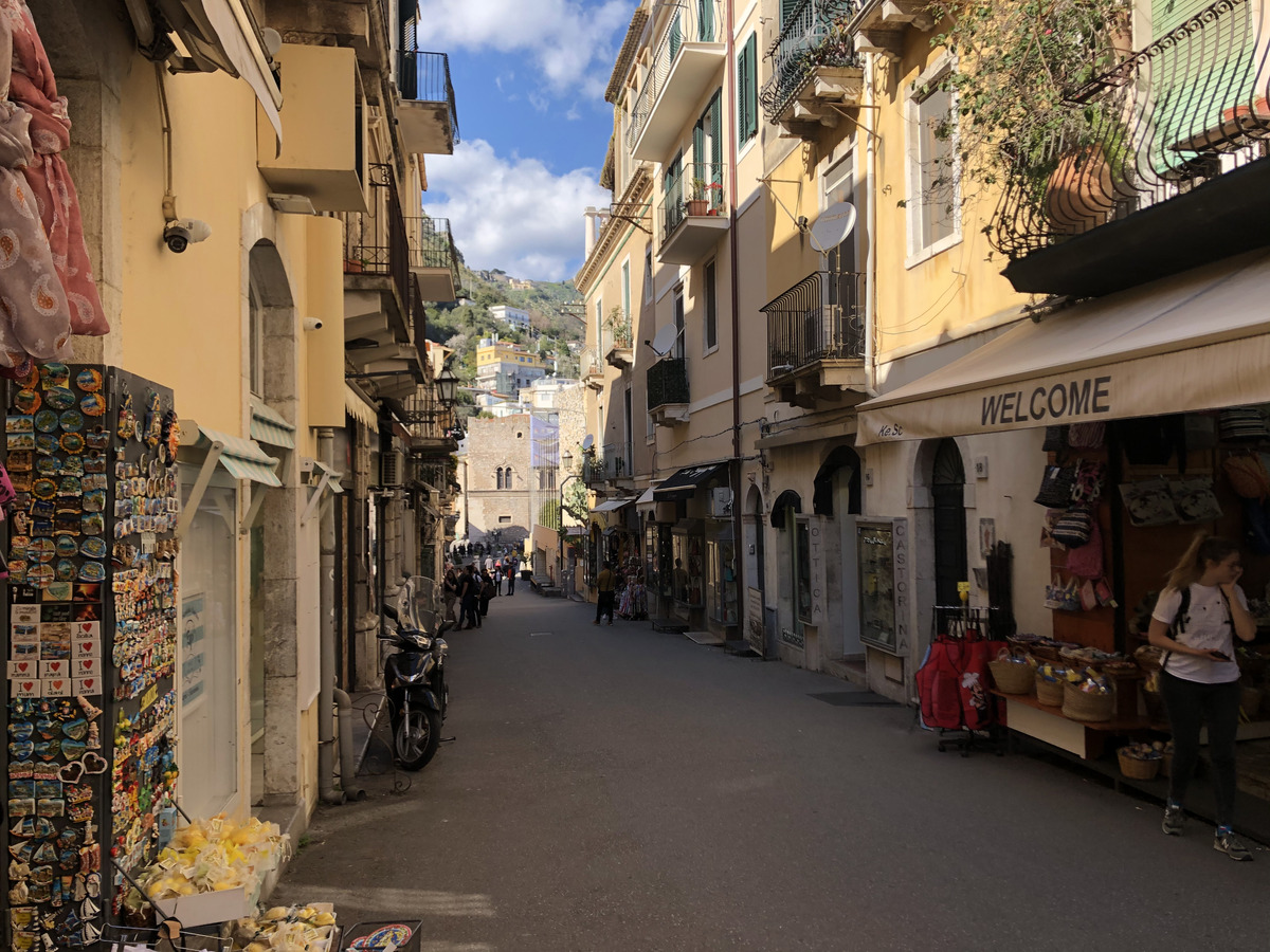 Picture Italy Sicily Taormina 2020-02 107 - Street Taormina