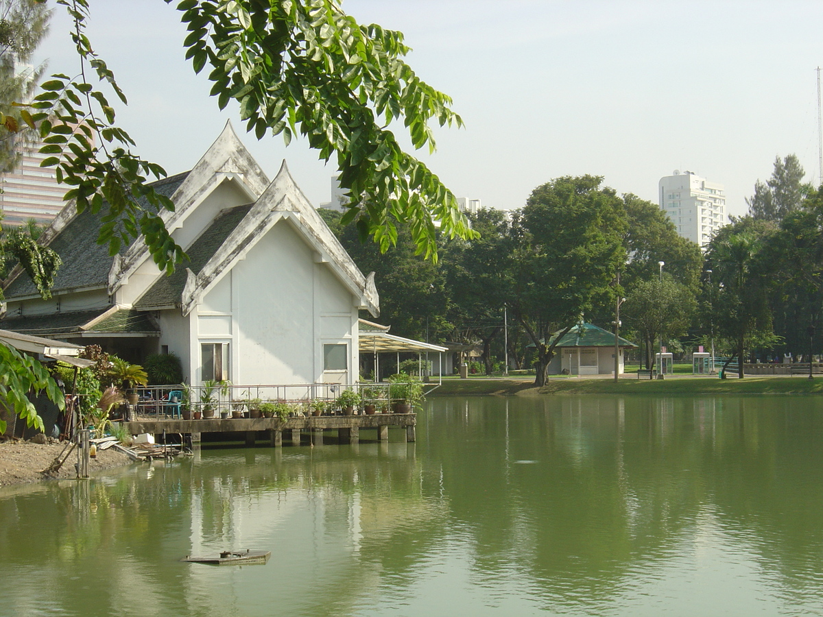 Picture Thailand Bangkok Lumpini Park 2005-12 14 - City Sights Lumpini Park