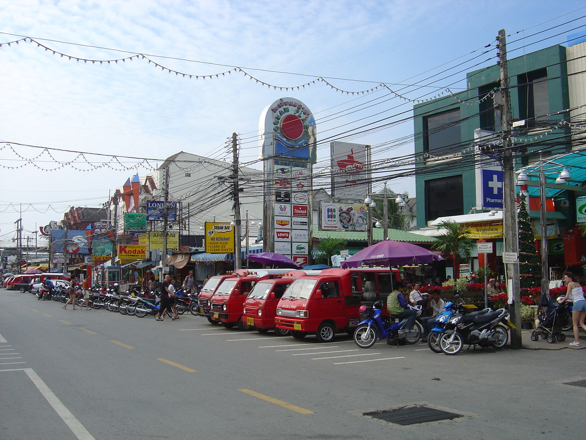 Picture Thailand Phuket Patong Walking Street 2005-12 9 - Hotel Pools Walking Street