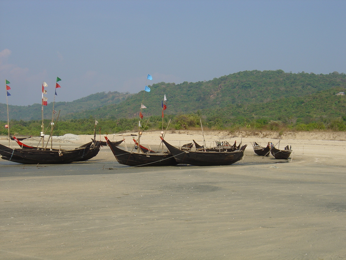 Picture Myanmar Maungmagan beach 2005-01 10 - City Sights Maungmagan beach