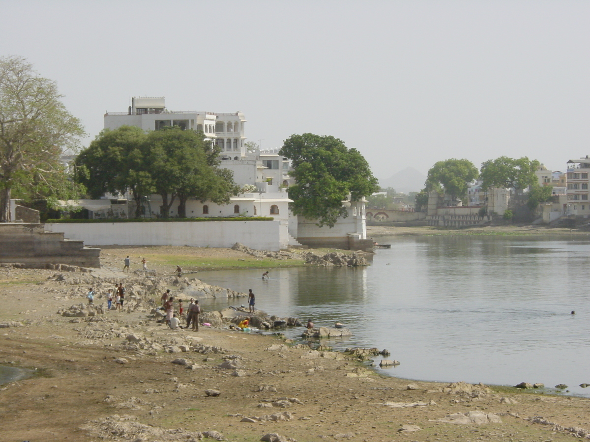 Picture India Udaipur 2003-05 0 - Waterfall Udaipur