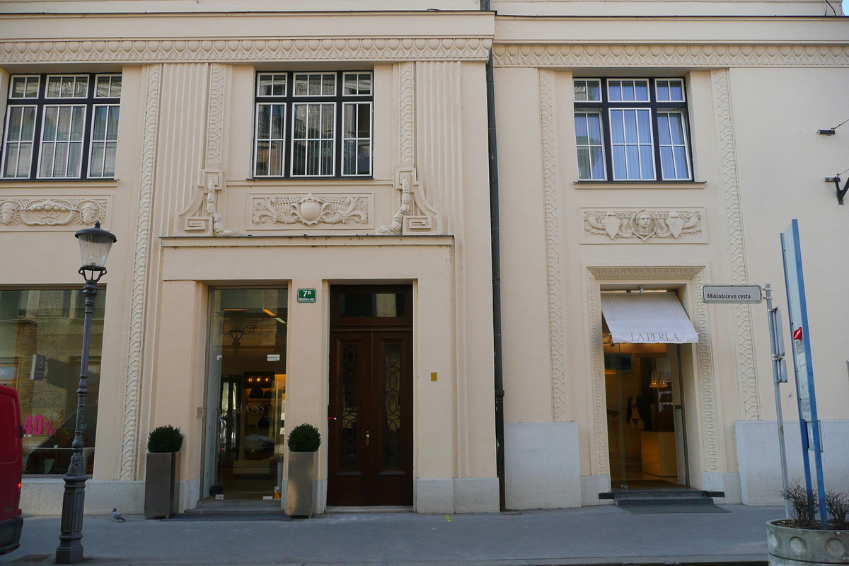 Picture Slovenia Ljubljana Historic Centre 2008-01 2 - Accomodation Historic Centre