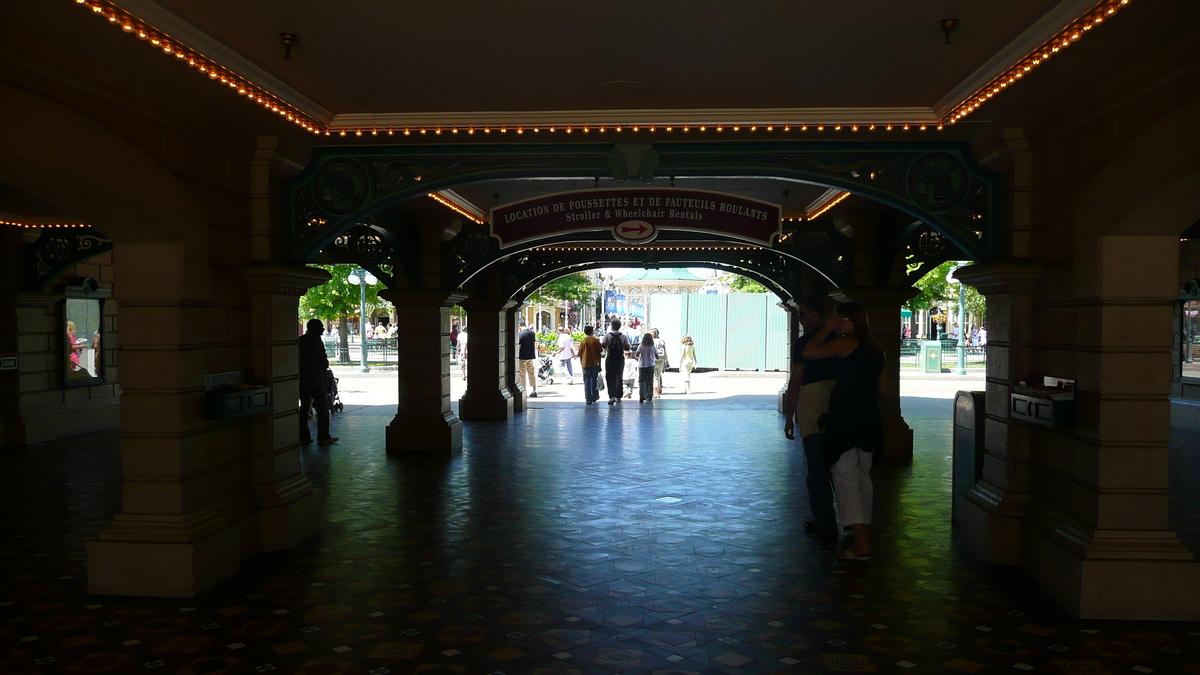 Picture France Disneyland Paris Main Street 2007-07 20 - Waterfall Main Street