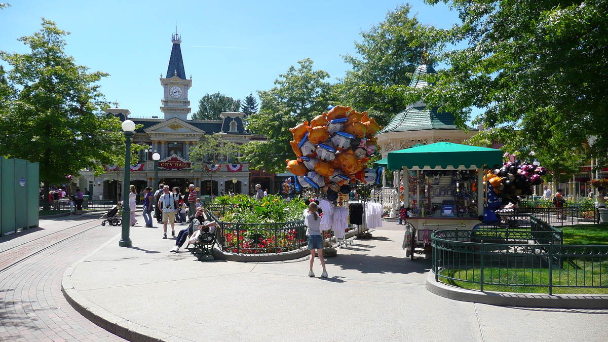 Picture France Disneyland Paris Main Street 2007-07 10 - Rain Season Main Street