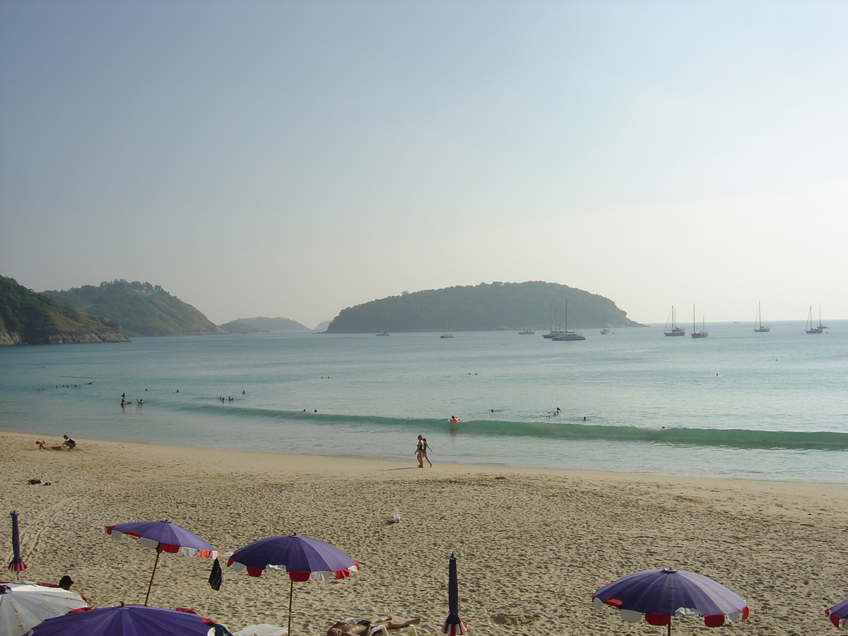 Picture Thailand Phuket Nai Harn Beach 2005-12 42 - Hotel Pools Nai Harn Beach