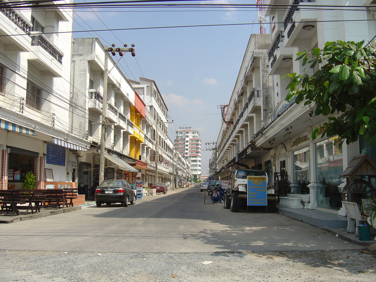 Picture Thailand Jomtien Beach 2005-01 93 - Savings Jomtien Beach