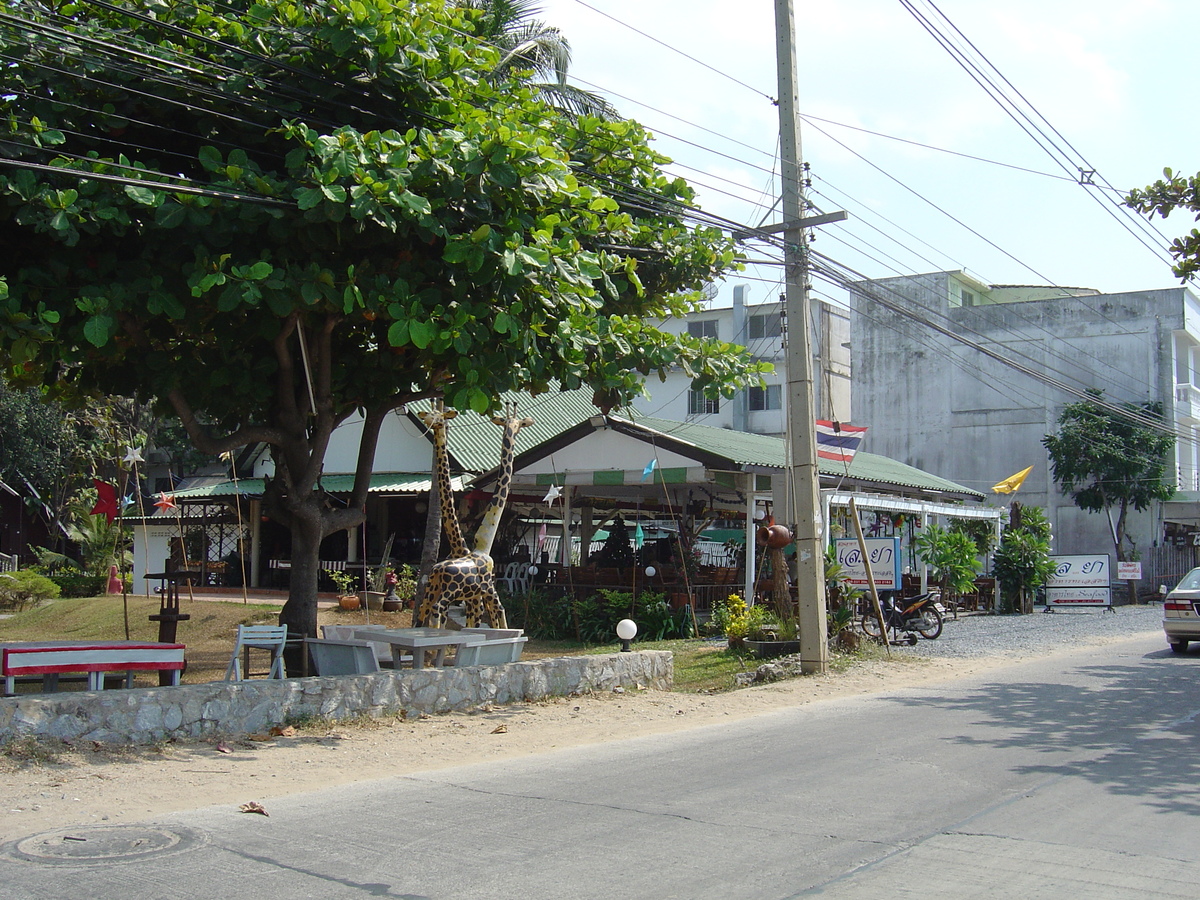 Picture Thailand Jomtien Beach 2005-01 81 - Restaurants Jomtien Beach