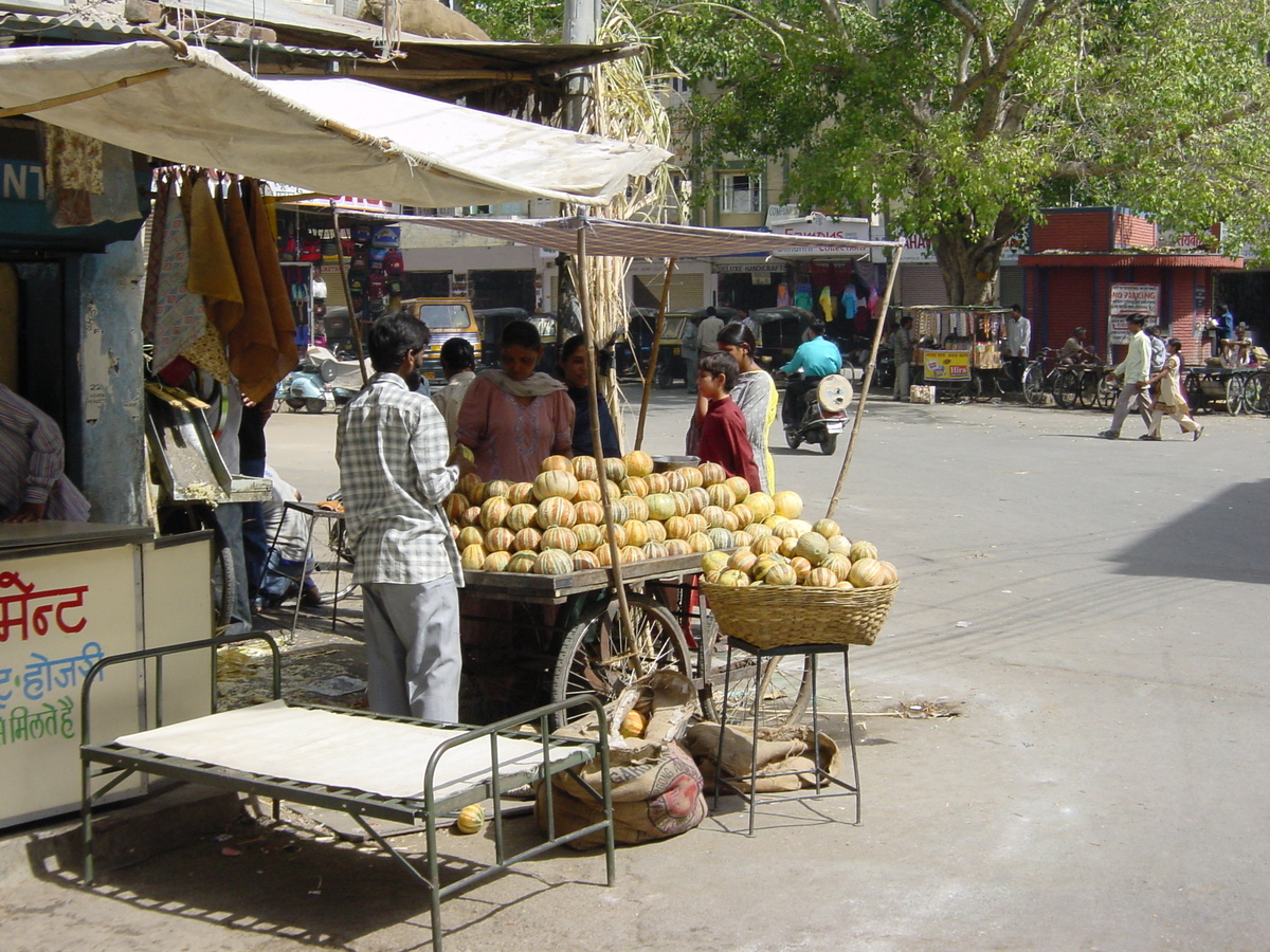 Picture India Udaipur 2003-05 177 - Street Udaipur