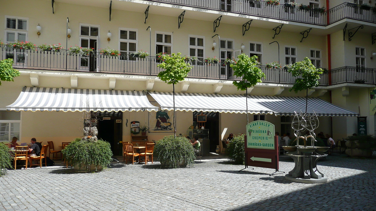 Picture Czech Republic Prague Narodni 2007-07 30 - Walking Street Narodni