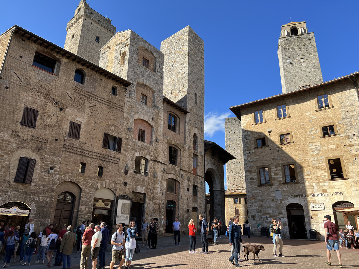 Picture Italy San Gimignano 2021-09 45 - Savings San Gimignano