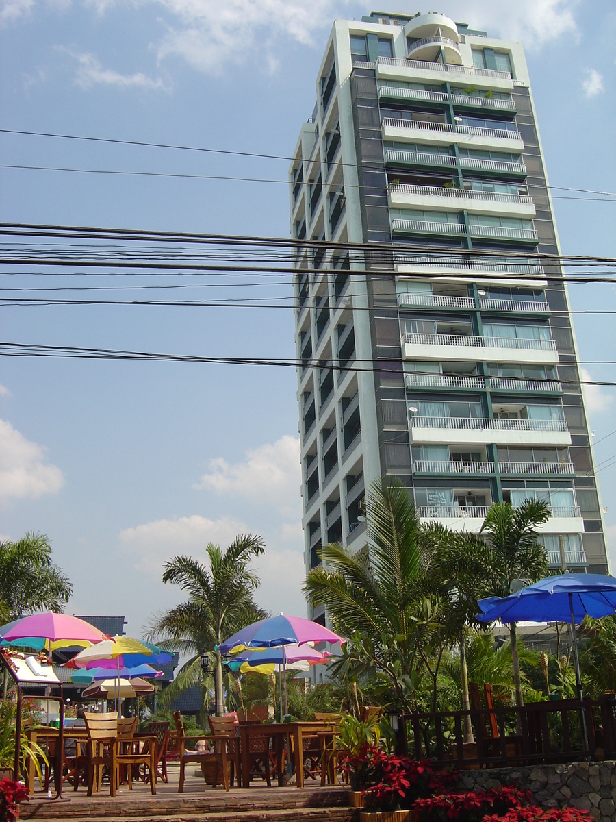 Picture Thailand Jomtien Beach 2005-01 2 - French Restaurant Jomtien Beach