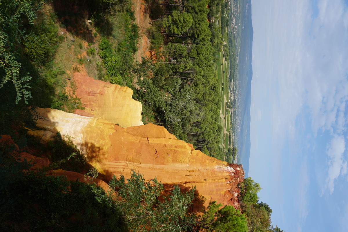 Picture France Roussillon 2017-08 14 - City View Roussillon