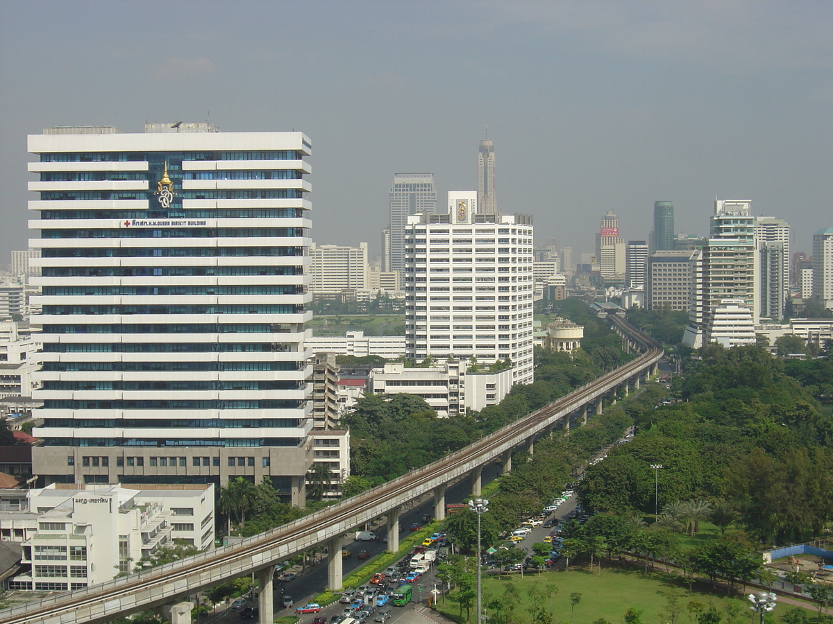 Picture Thailand Bangkok Dusit Tani Hotel 2005-12 44 - Hotel Pools Dusit Tani Hotel