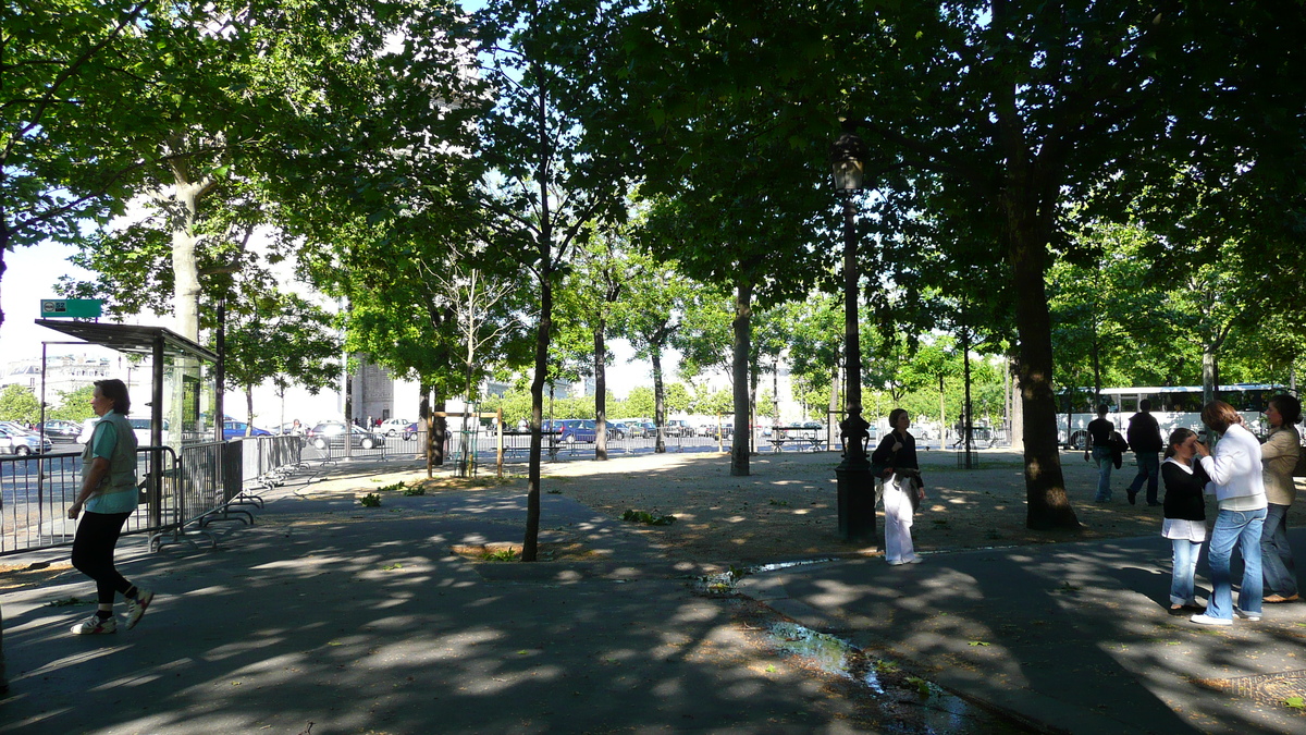 Picture France Paris Etoile and Arc de Triomphe 2007-05 64 - Sauna Etoile and Arc de Triomphe