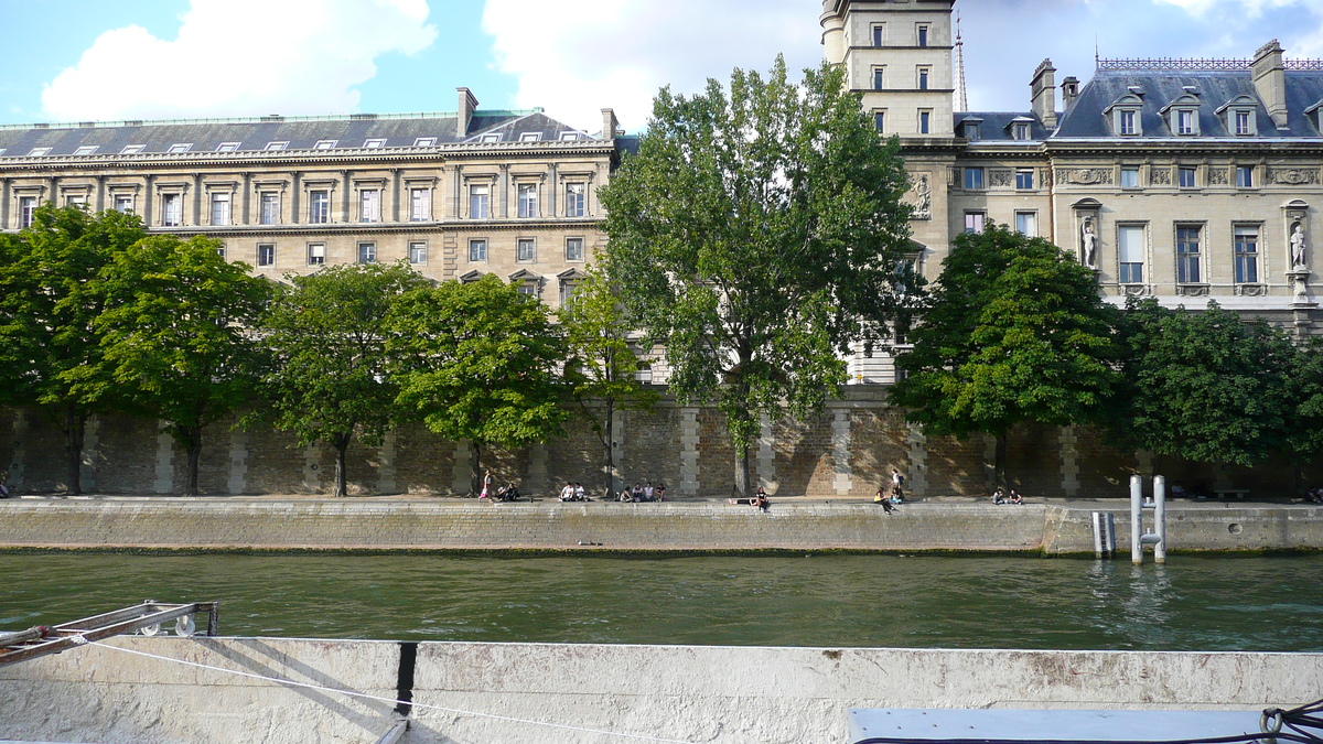 Picture France Paris La seine banks 2007-07 3 - Waterfalls La seine banks