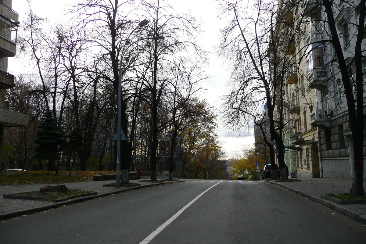 Picture Ukraine Kiev Lypky 2007-11 14 - Monuments Lypky