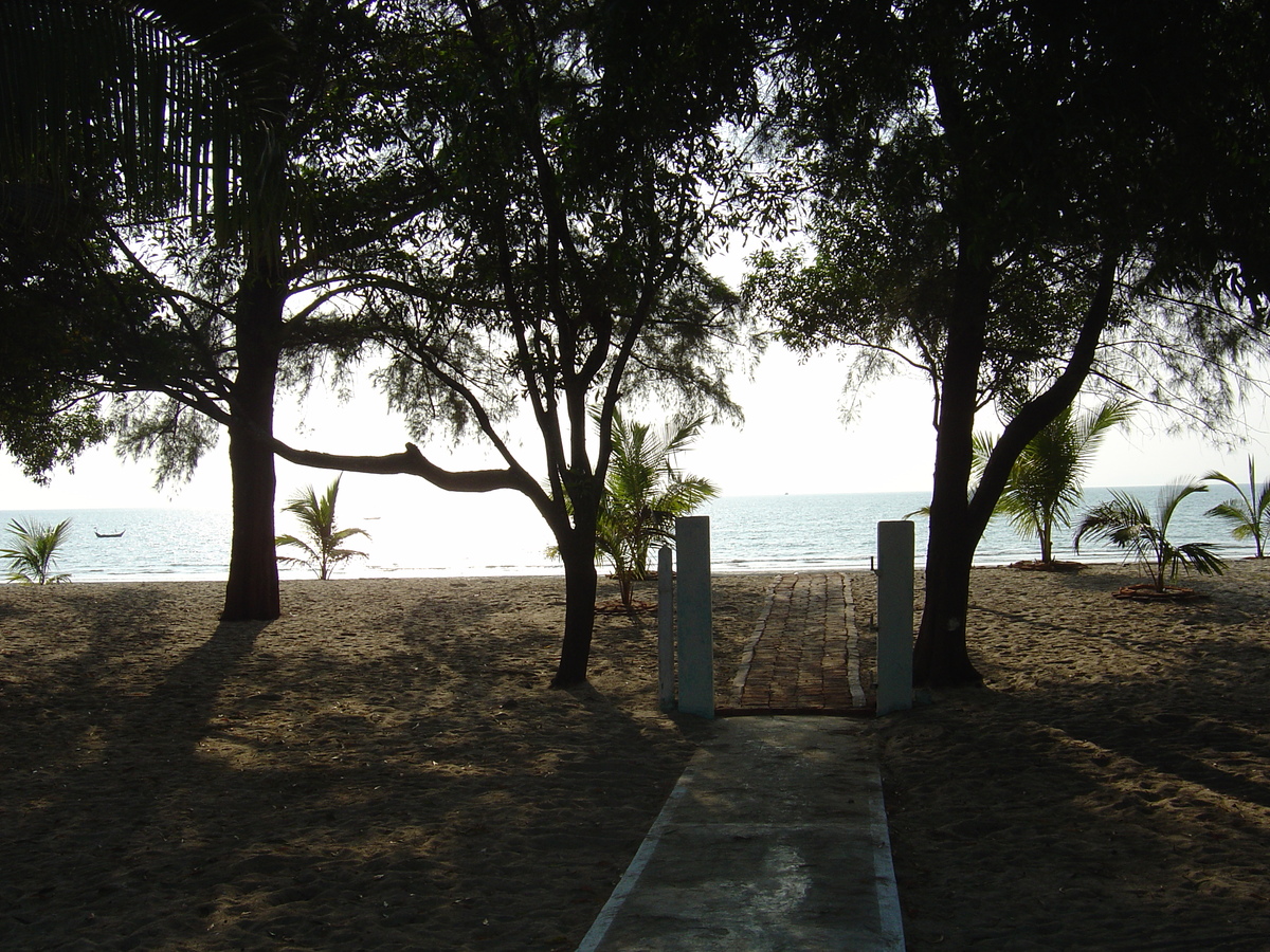 Picture Myanmar Maungmagan beach 2005-01 54 - Resort Maungmagan beach