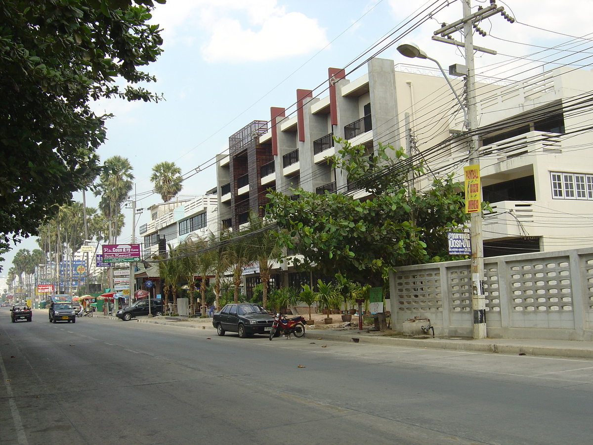 Picture Thailand Jomtien Beach 2005-01 6 - Resorts Jomtien Beach