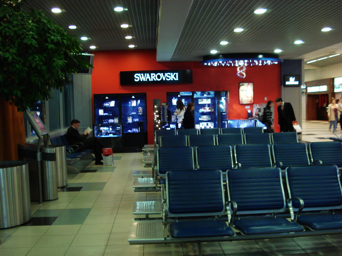 Picture Russia Domodedovo Airport 2007-03 10 - Monument Domodedovo Airport