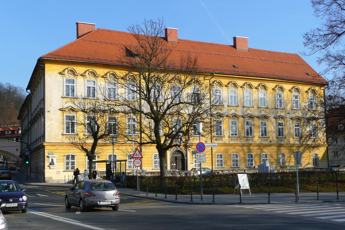 Picture Slovenia Ljubljana Historic Centre 2008-01 33 - Winter Historic Centre