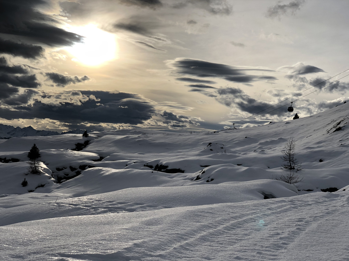 Picture Swiss Crans Montana 2020-12 25 - Sunrise Crans Montana