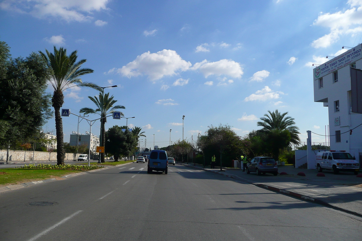 Picture Israel Tel Aviv to Beer Sheva road 2007-12 51 - Hotel Pool Tel Aviv to Beer Sheva road