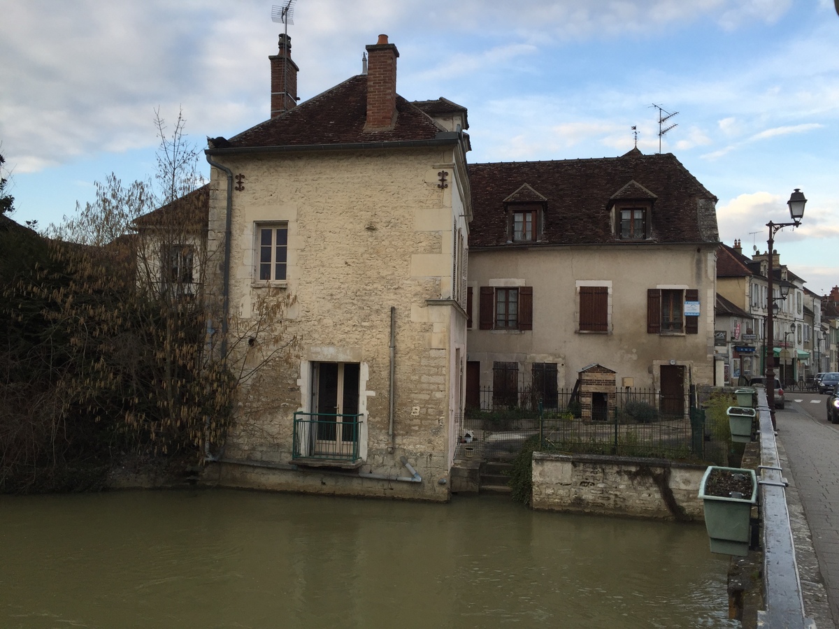 Picture France Tonnerre 2016-02 8 - Transport Tonnerre