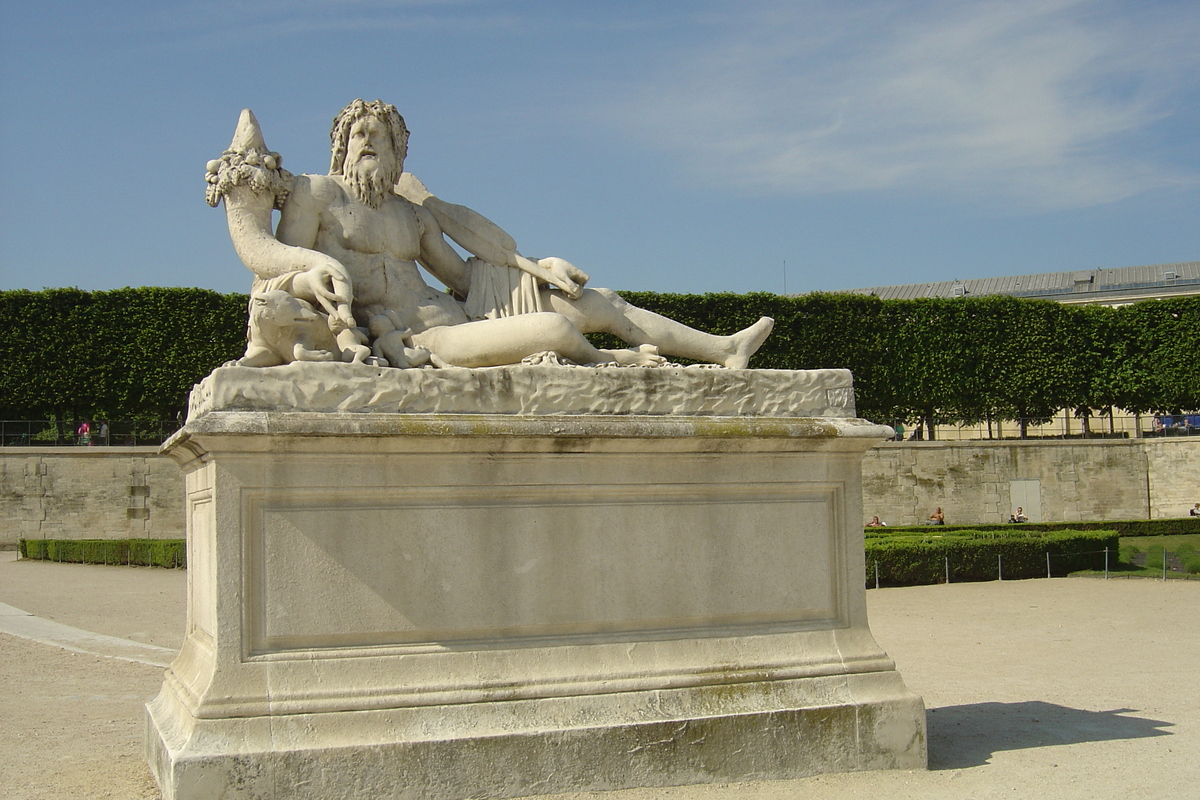 Picture France Paris Garden of Tuileries 2007-05 112 - Lands Garden of Tuileries