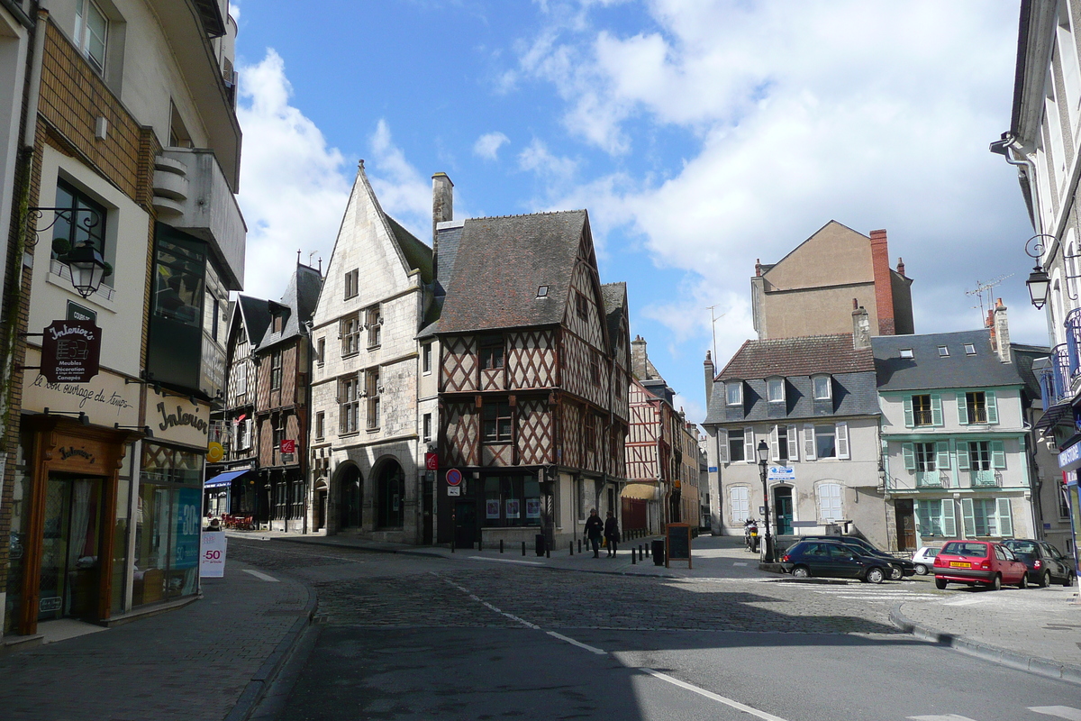 Picture France Bourges 2008-04 103 - City View Bourges