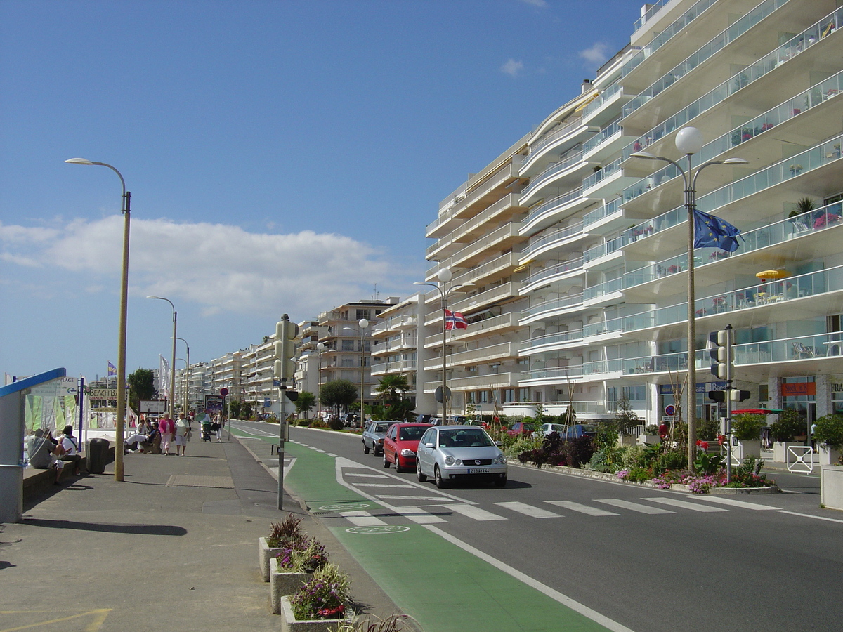 Picture France La Baule 2004-08 33 - Streets La Baule