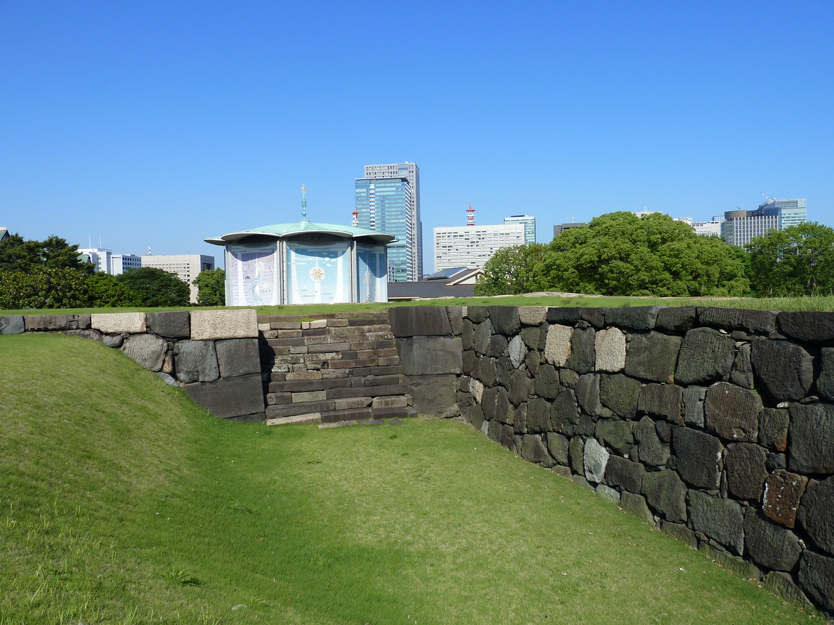 Picture Japan Tokyo Imperial Palace 2010-06 81 - Monument Imperial Palace