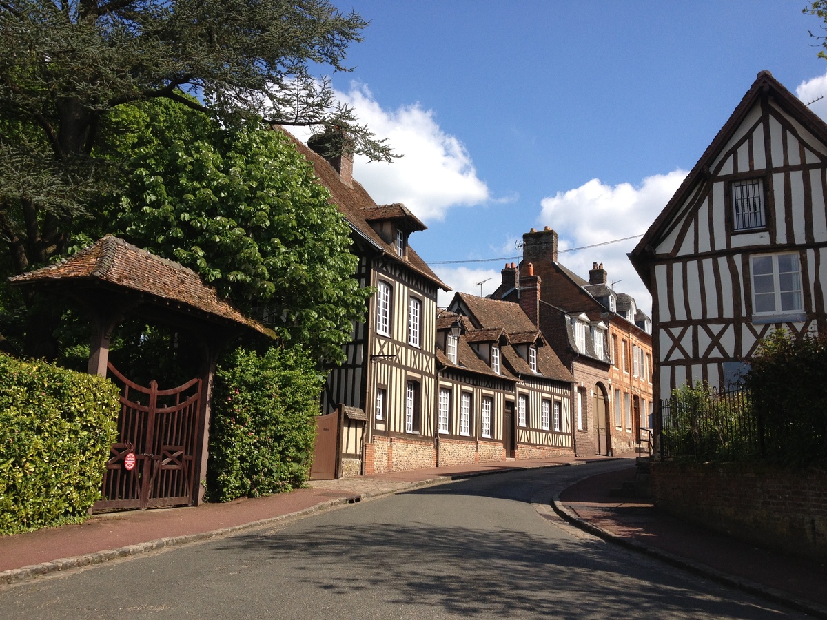 Picture France Lyons La Foret 2014-05 4 - Hotel Pool Lyons La Foret