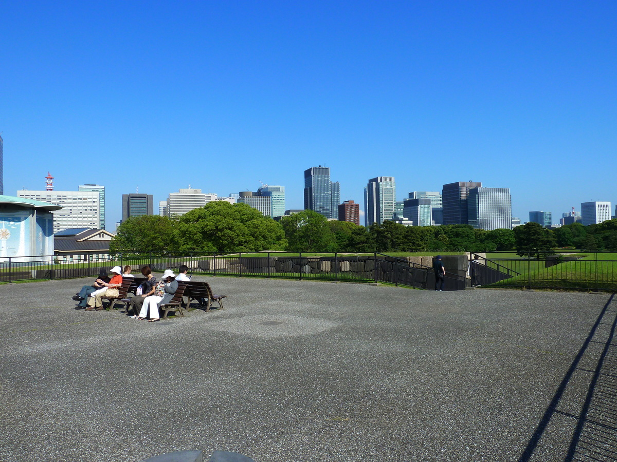 Picture Japan Tokyo Imperial Palace 2010-06 47 - Shopping Imperial Palace