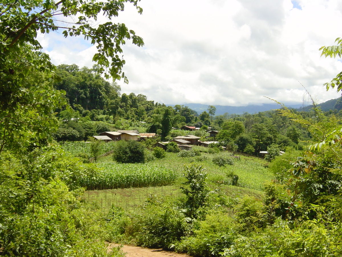 Picture Thailand Mae Hong Son 2003-07 43 - Savings Mae Hong Son