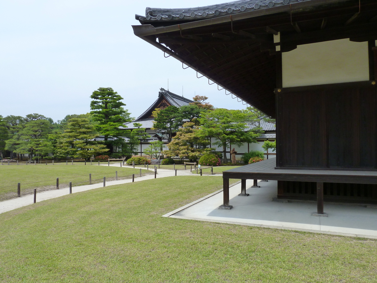 Picture Japan Kyoto Nijo Castle Honmaru Palace 2010-06 25 - Summer Honmaru Palace