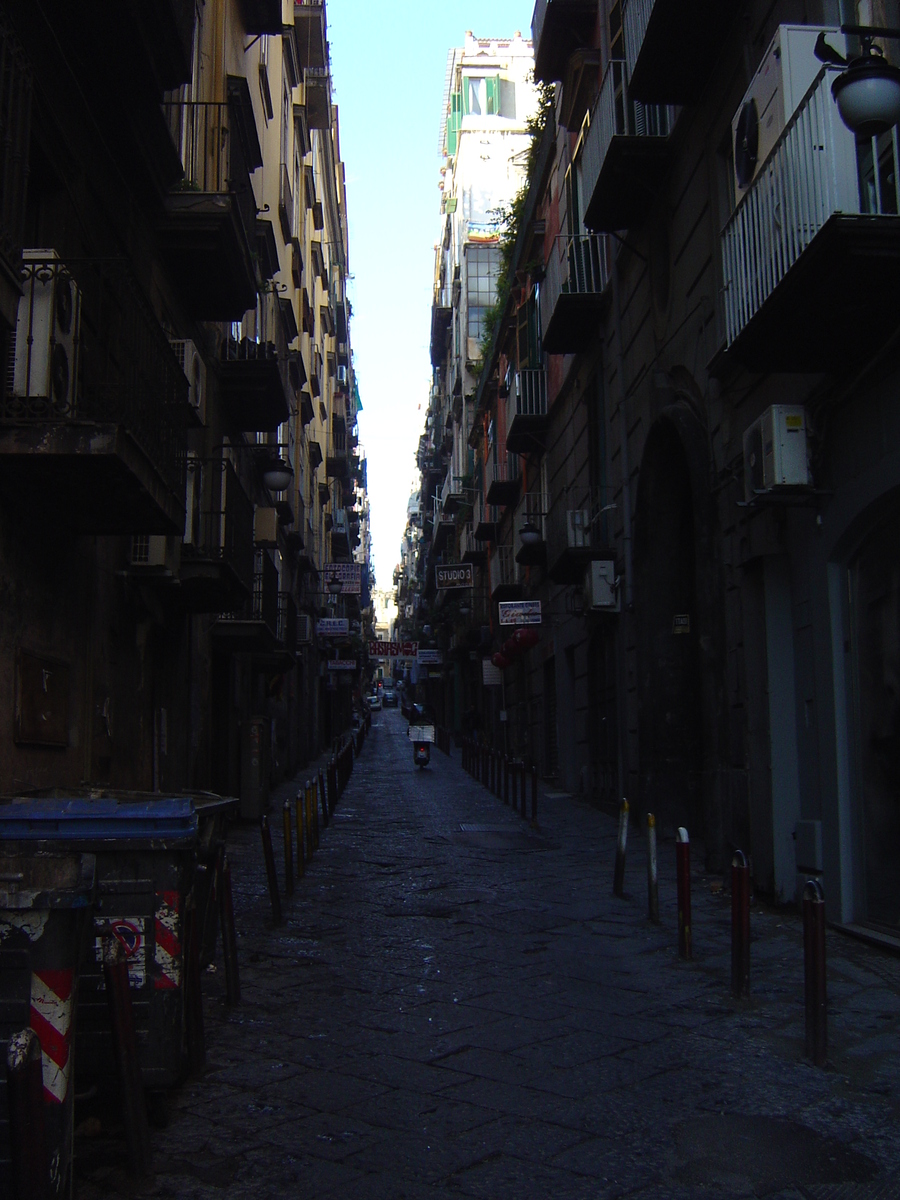 Picture Italy Napoli 2004-11 7 - Monument Napoli