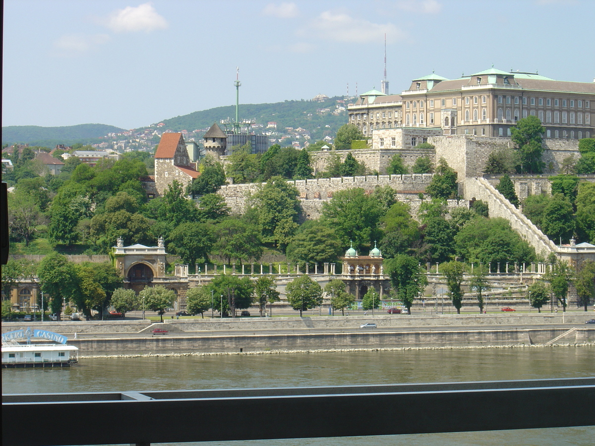 Picture Hungary Budapest 2004-05 140 - Waterfall Budapest