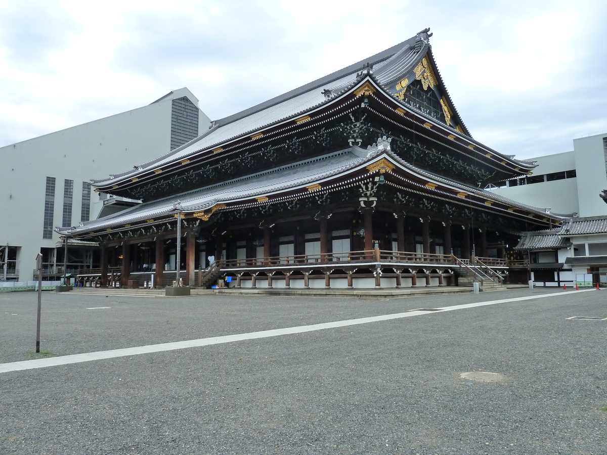 Picture Japan Kyoto Higashi Honganji Temple 2010-06 7 - Spring Higashi Honganji Temple