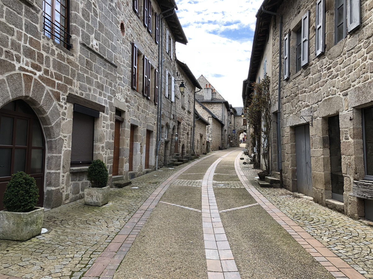 Picture France Marcoles 2018-04 15 - Street Marcoles