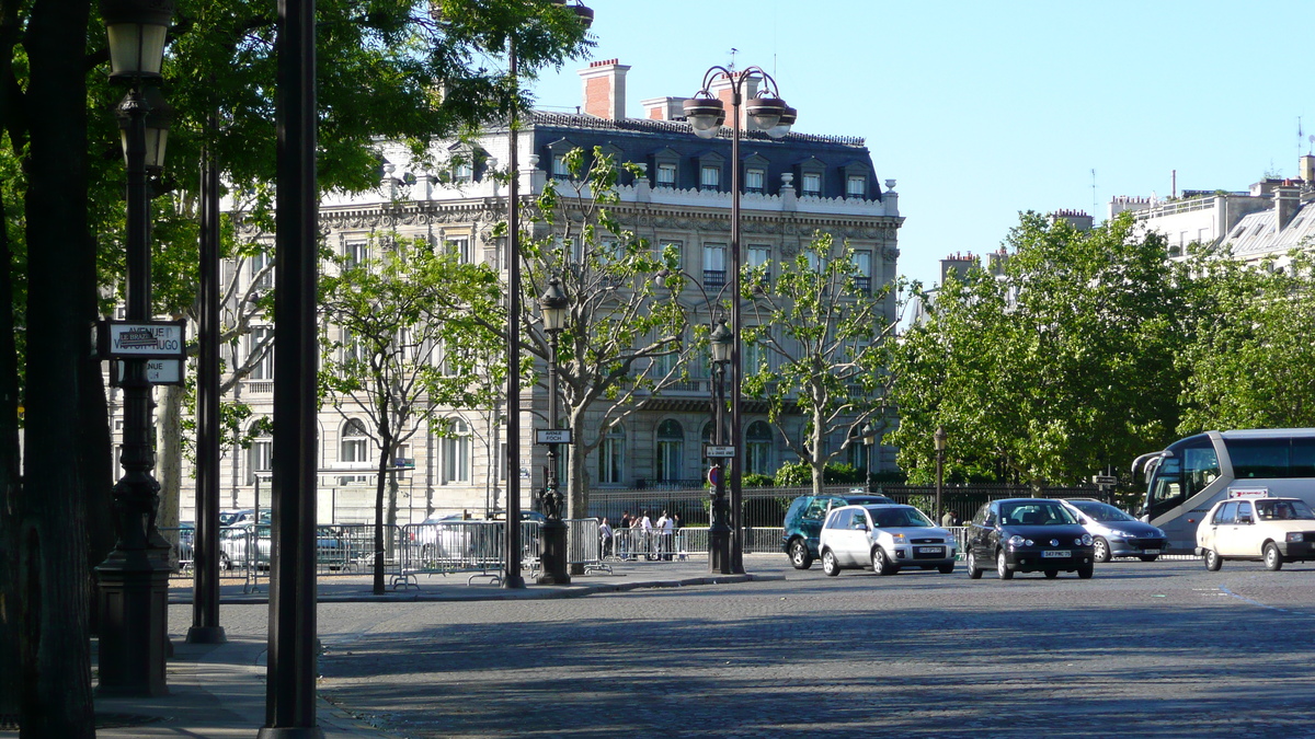 Picture France Paris Etoile and Arc de Triomphe 2007-05 88 - Walking Street Etoile and Arc de Triomphe